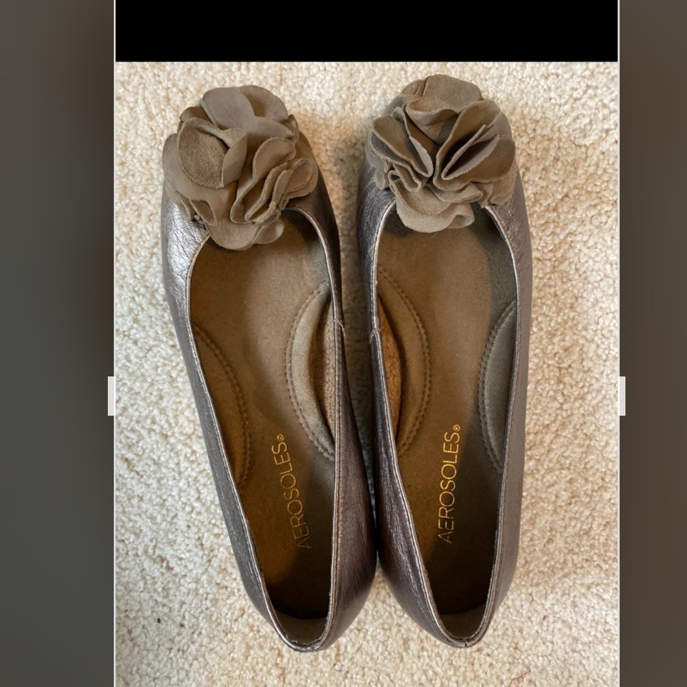 Aerosoles metallic/bronze leather flats, 6.5